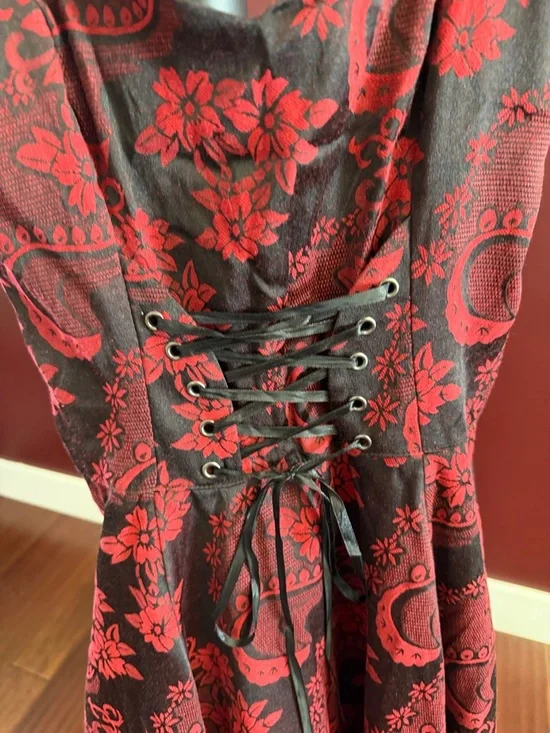 Red & Black Floral Lace-Up Midi Dress - Picture 2 of 5